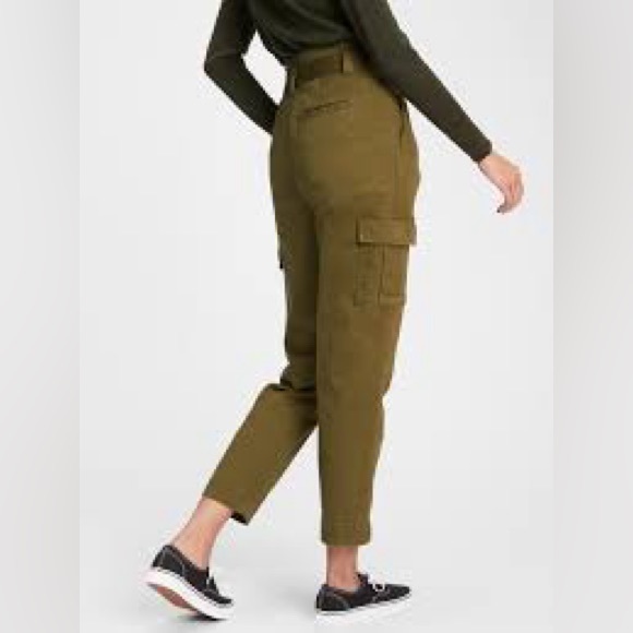 Gap High Waisted belted cargo pants - Picture 4 of 5